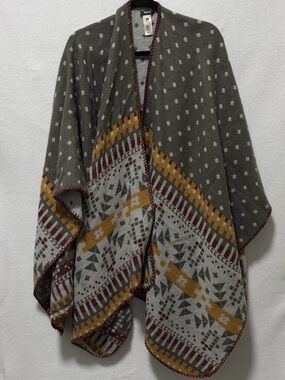 Roots Grey Patterned Poncho